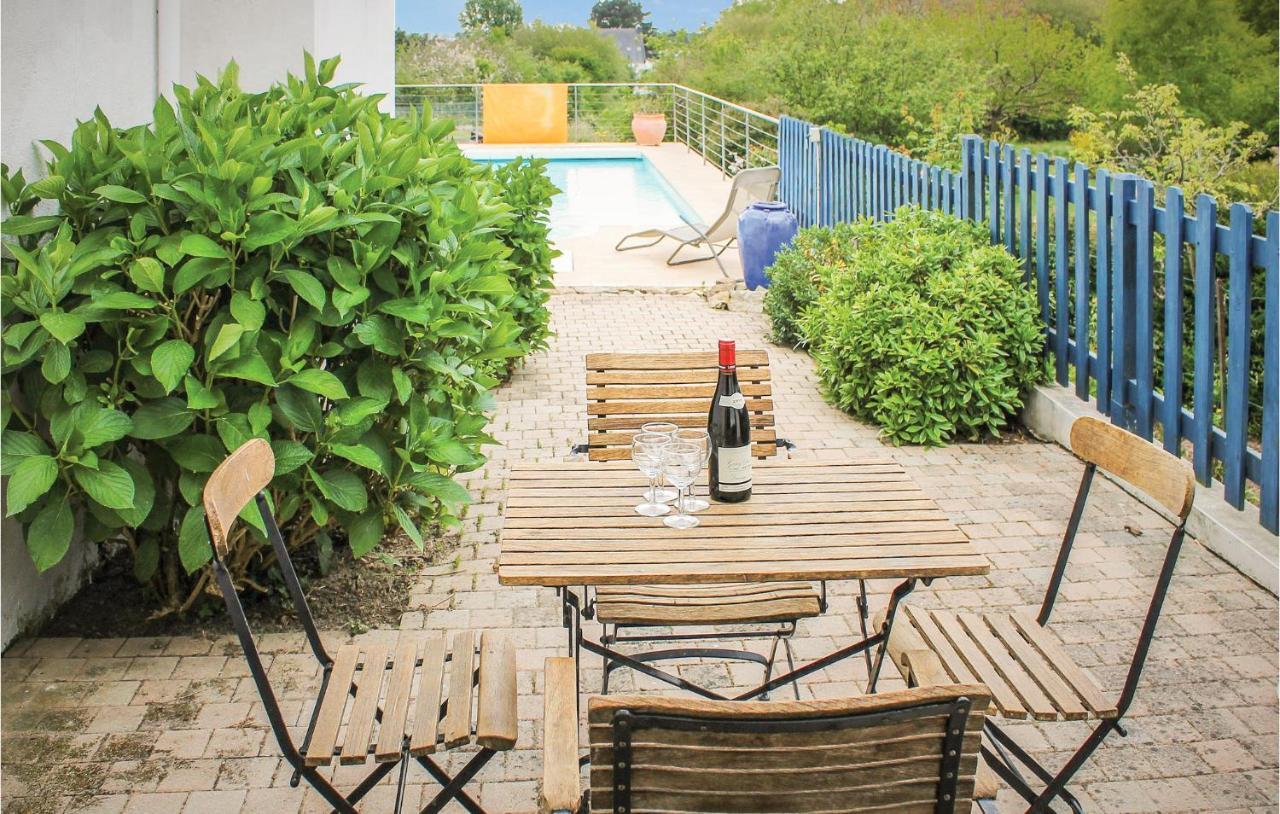 Lovely Home In Cadouarn With Wifi Sene Bagian luar foto